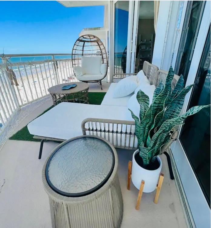 Beach Oasis 704 Lovely Daytona Ocean Front For 5 Sleeps Up To 12 데이토나 비치 외부 사진